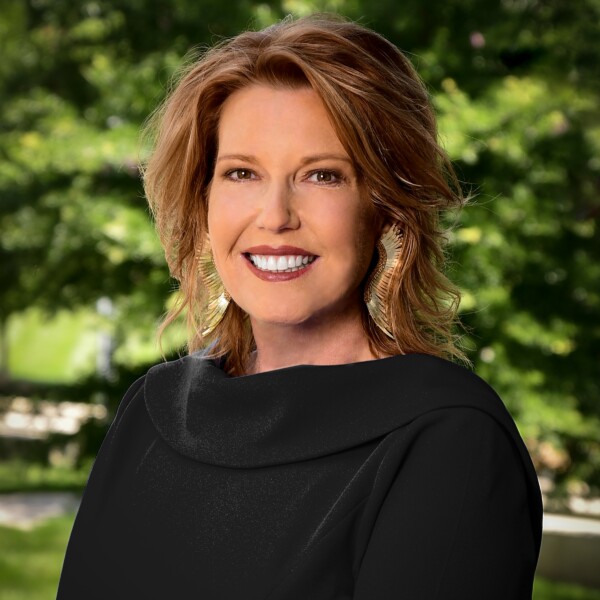Photo of Nicki Nash